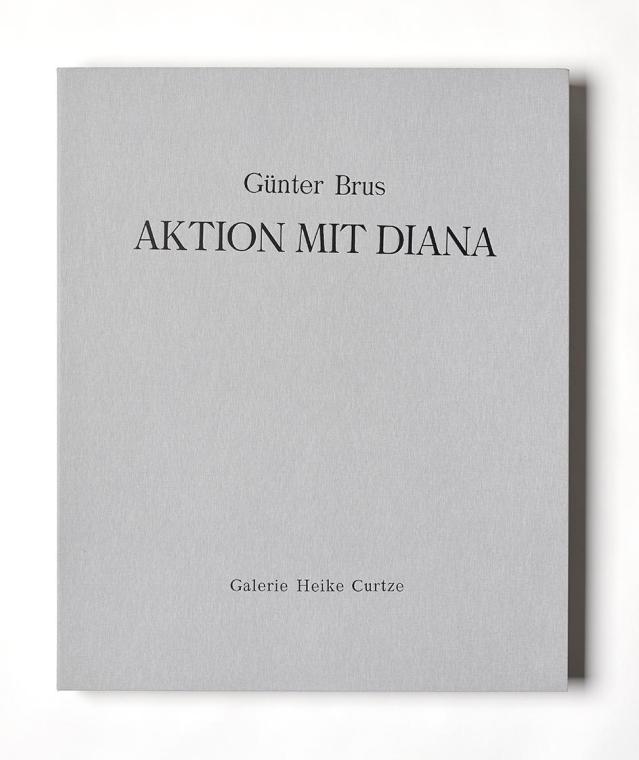 Günter Brus, Aktion mit Diana, 1967/2005, Silbergelatine auf Baryt, 13 Abzüge in Editionsbox, j ...