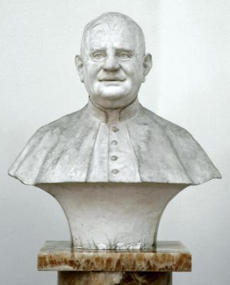 Gustinus Ambrosi, Papst Johannes XXIII., 1960, Gips, weiß, auf Onyx-Postament, H: 49 cm, Belved ...