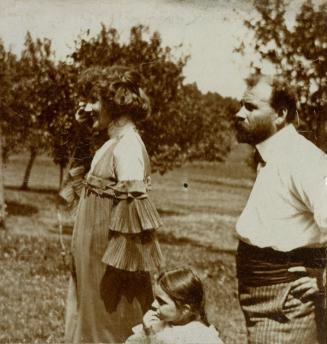 Georg Klimt, Unbekannter Fotograf, Emilie Flöge, Gustav Klimt und Eleonore Zimpel in Litzlberg  ...