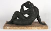 Frano Kršinić, Ruhender Akt (Sitzende), um 1934, Bronze, 42,5 x 74 cm, Belvedere, Wien, Inv.-Nr ...