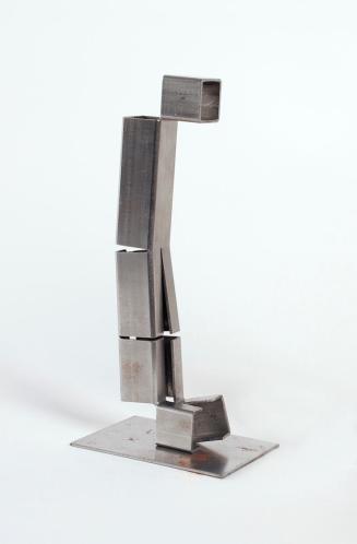 Johann Georg Gsteu, Stand- und Spielbein, 2009–2010, Quadrat-Profil, Stahl, 17,5 × 6 × 8 cm, Be ...