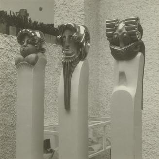 Ferdinand Andri, Drei Skulpturen in der 15. Ausstellung der Wiener Secession, 1902, Silbergelat ...