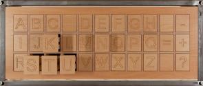 Peter Weibel, Satzbau – Bausatz W1, 1989/2014, Holz, 54,5 × 143 × 32 cm, Belvedere, Wien, Inv.- ...