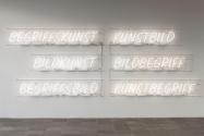 Peter Weibel, Begriffskunst, 2014, Neonröhren, Kabel, 6teilig, 194 × 547 × 14 cm, Belvedere, Wi ...