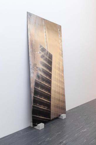 Andreas Duscha, Cinder Match – Federal, 2014/2015, Glas, Silber, UV-Druck, Beton, 195 × 100 × 0 ...