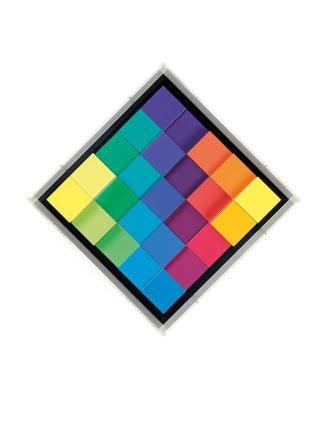 Edgar Knoop, Farbprofil, 1974, Plexiglas, Acrylfarbe, Diagonal aufgehängt: 49 × 49 × 14,5 cm, B ...
