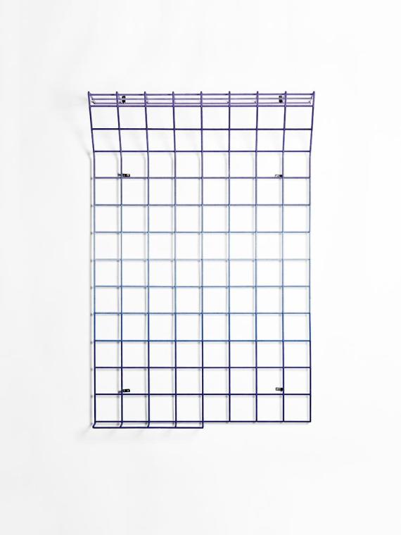 Gilbert Bretterbauer, Thread Grid, 2015, Stahl, Baumwollfaden, 120 × 80 × 25 cm, Belvedere, Wie ...